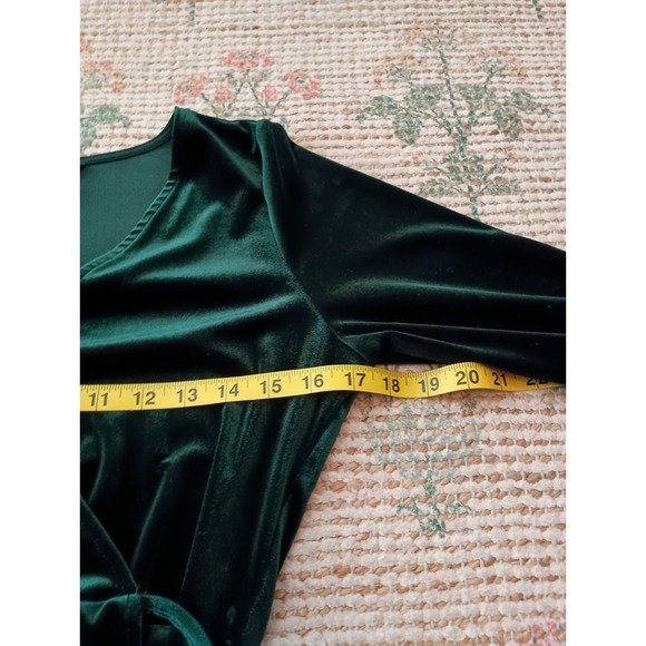 Banana Republic Emerald Velvet WrapDress Sz2 Long Sleeve VNeck Holiday Cocktail - Picture 6 of 8